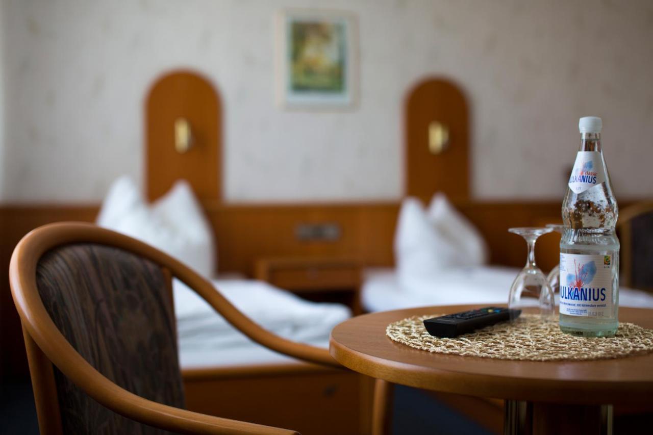 Hotel Waldfrieden Emmelshausen Luaran gambar